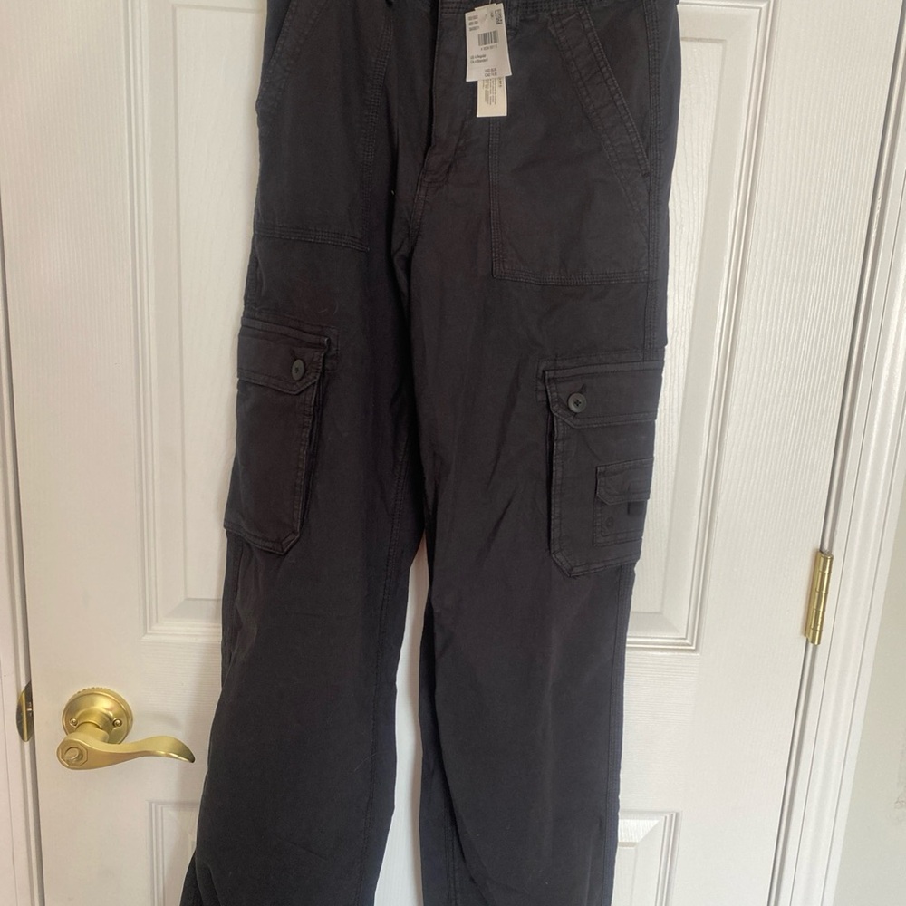 NWT American Eagle Baggy Cargo pants size 4
